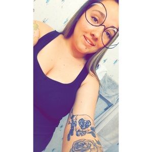 Meet your Posher, Sierrah